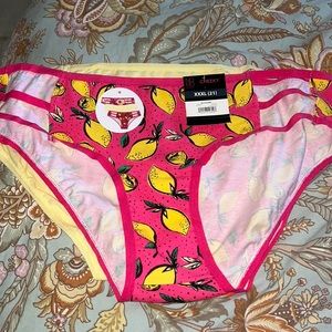 NWT! Ladies Plus Size Cheeky Panties +